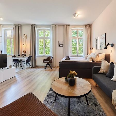 Studio3 Zentral Und Ruhig Mit Parkplatz, 5 Min Z Bali-T Und Gop, Boxspringbett Бад Ойнхаузен Екстериор снимка