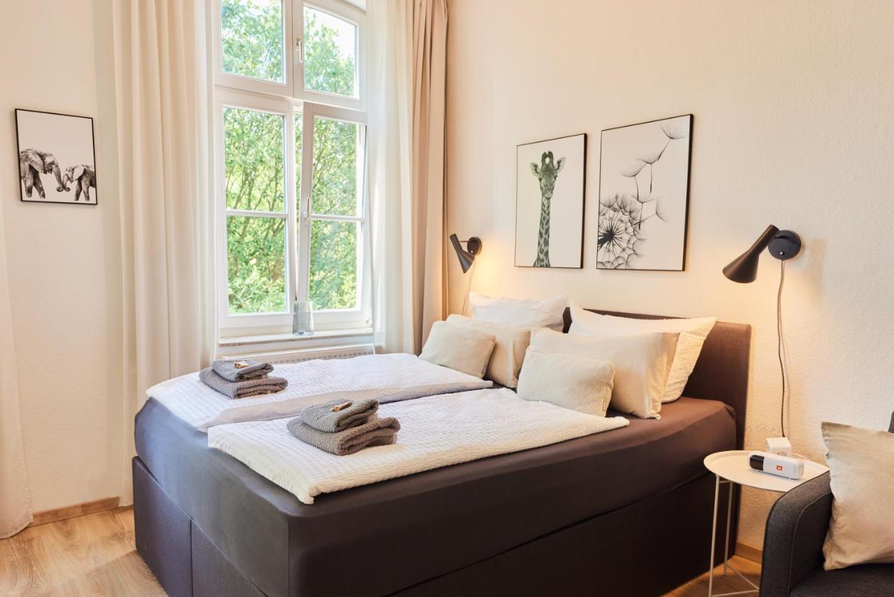 Studio3 Zentral Und Ruhig Mit Parkplatz, 5 Min Z Bali-T Und Gop, Boxspringbett Бад Ойнхаузен Екстериор снимка