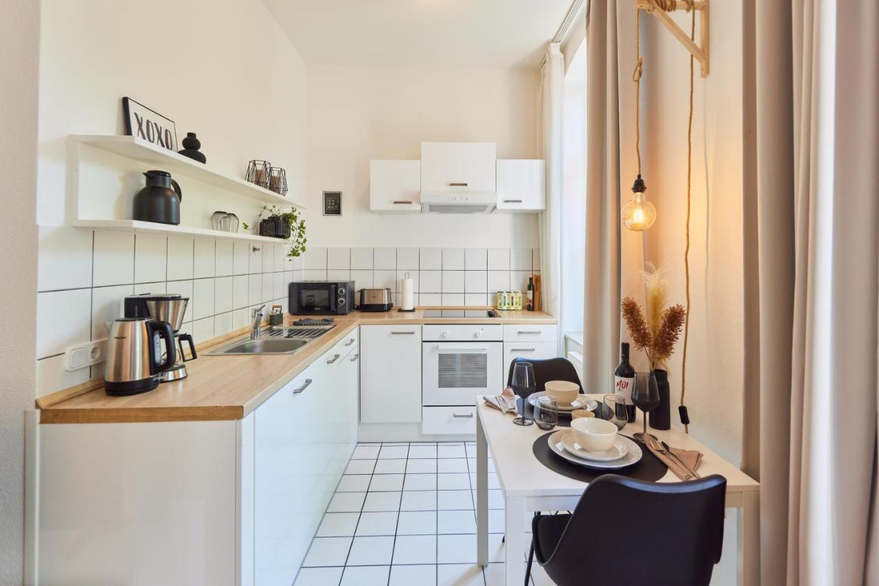 Studio3 Zentral Und Ruhig Mit Parkplatz, 5 Min Z Bali-T Und Gop, Boxspringbett Бад Ойнхаузен Екстериор снимка