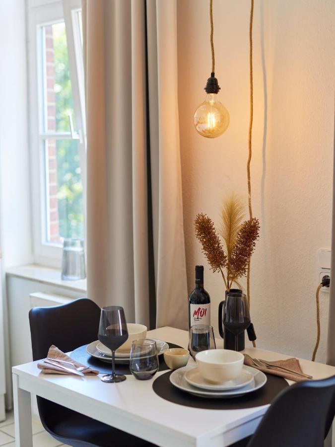 Studio3 Zentral Und Ruhig Mit Parkplatz, 5 Min Z Bali-T Und Gop, Boxspringbett Бад Ойнхаузен Екстериор снимка